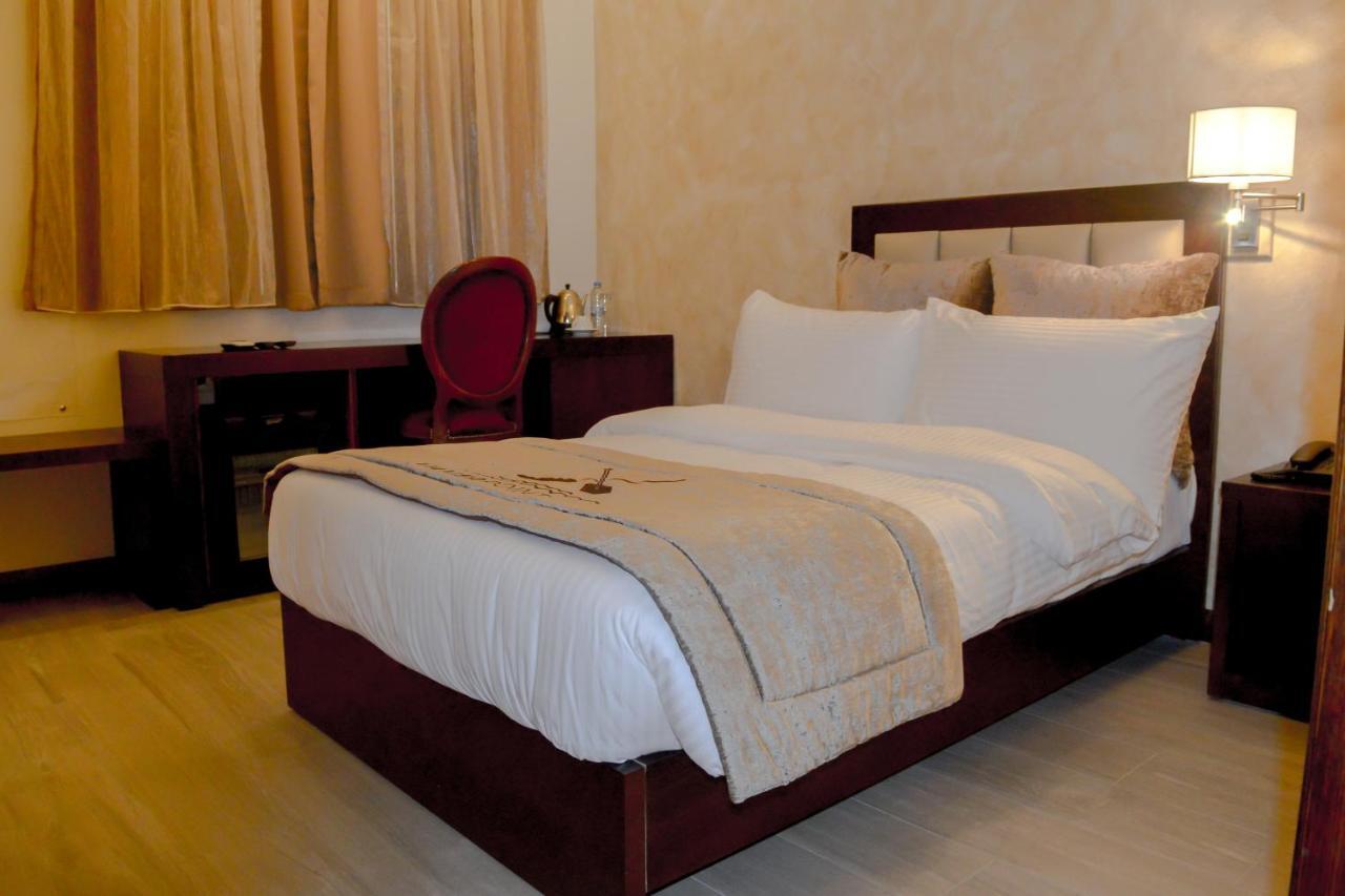 Single Room,965354995:JPEG